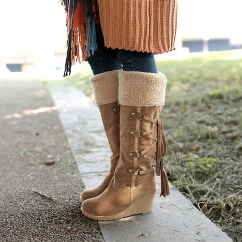 Botas Altas de Invierno con Tacón de Cuña – Perfectas para Días Nevados