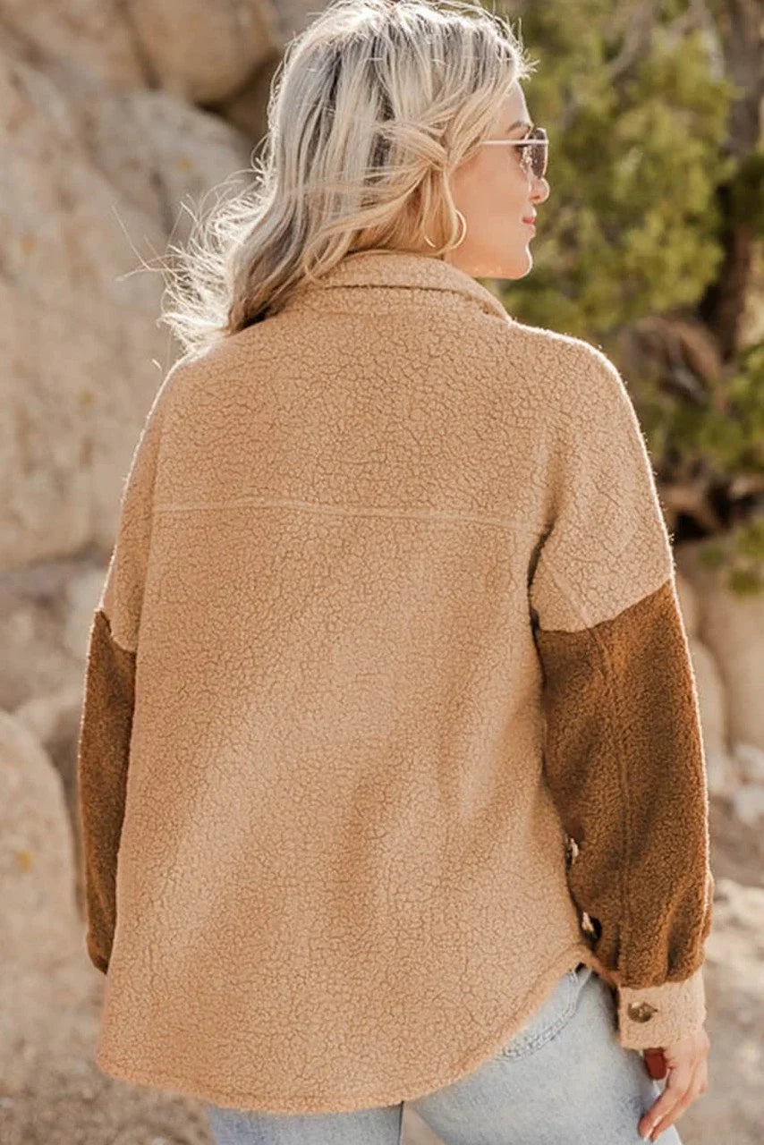 Chaqueta Sherpa Camel Colorblock con Bolsillos de Solapa